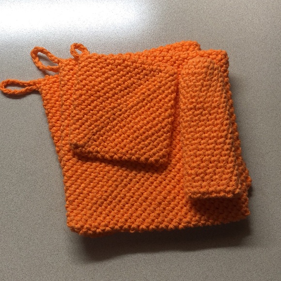 2 Orange cotton potholders , 1 cotton scrubby & 1 cast iron holders - Picture 6 of 6